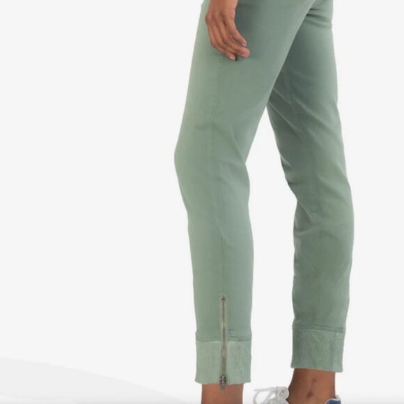 Kut from the Kloth Chris High-Rise Utility Jogger - Picture 5 of 12